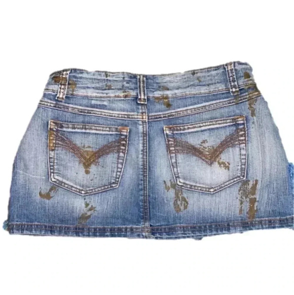 𝅺YOUNIQUE Size 7 Denim Paint Splashed Mini Skirt ❤️ - Picture 2 of 6
